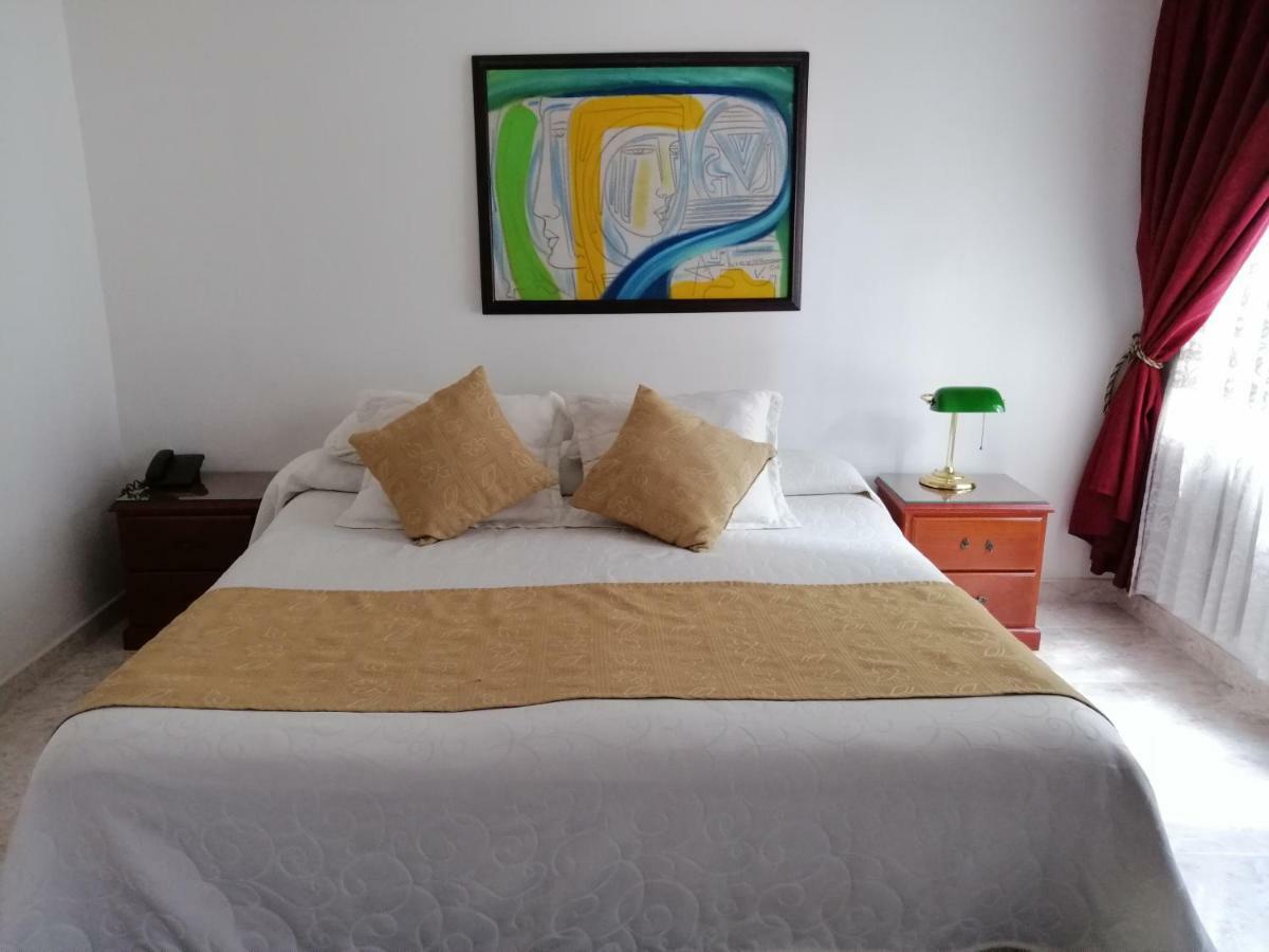 Hotel Bolivar Plaza Manizales Exterior photo